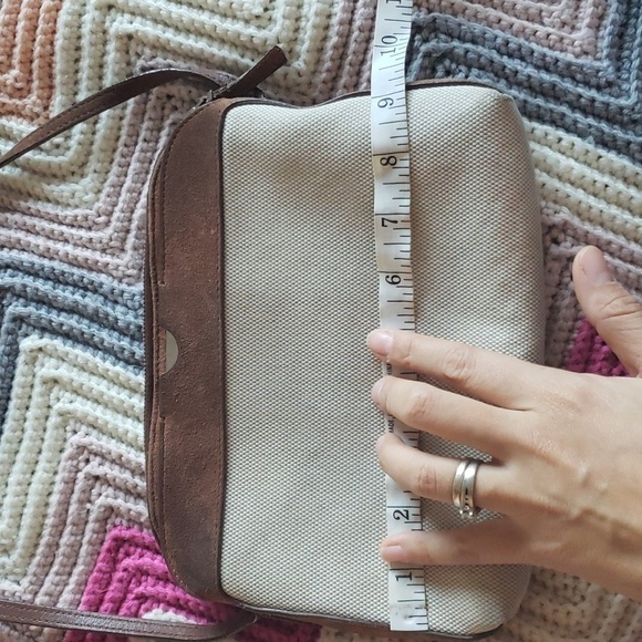 The row MULTI-POUCH CANVAS AND SUEDE CROSS-BODY BAG IN CREAM AND BISCUIT-TAUPE - Picture 9 of 16